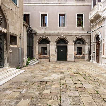 Palazzo Borgoloco Lägenhet Venedig Exteriör bild